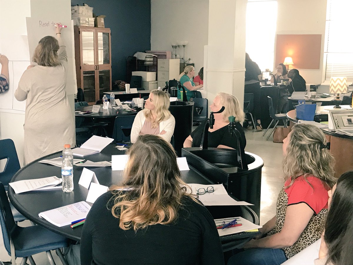 MrsJessForster's tweet image. Excited for some of our new 2018-19 @eStemPCS teachers to come learn more about @eStemDaily5 today! #aboveandbeyond #pd