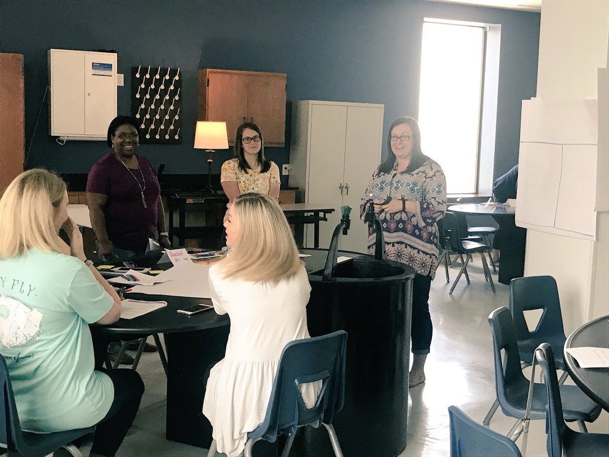 MrsJessForster's tweet image. Excited for some of our new 2018-19 @eStemPCS teachers to come learn more about @eStemDaily5 today! #aboveandbeyond #pd