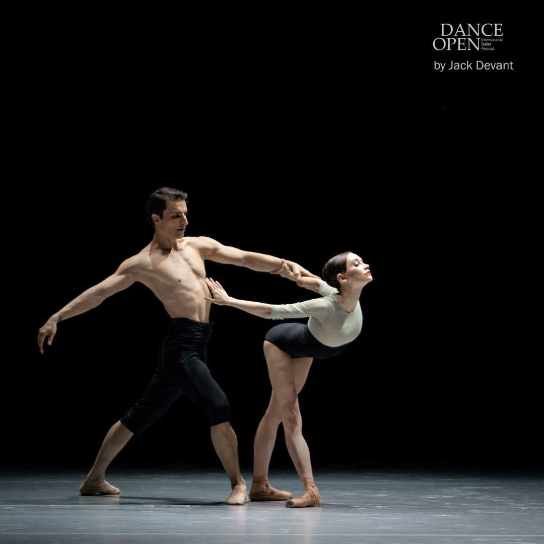 DdiDanza's tweet photo. Anna Ol and Semyon Velichko
in “Step Addition” by Sébastien Galtier
music René Aubry
Dance Open 2018
Photo © Jack Devant
#AnnaOl #SemyonVelichko
#StepAddition #SebastienGaltier
#ReneAubry
#DanceOpen2018
#JackDevant #JackDevantPhotography
@sebgaltier @dance_open @JackDevant https://t.co/BbGn3FkQWv