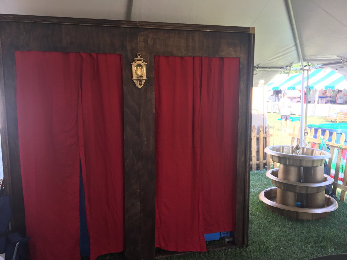 Porta-Potty and fountain are up and ready for the <a href="/MemItalFest/">Memphis Italian Fest</a> ! #MemphisItalainFestival