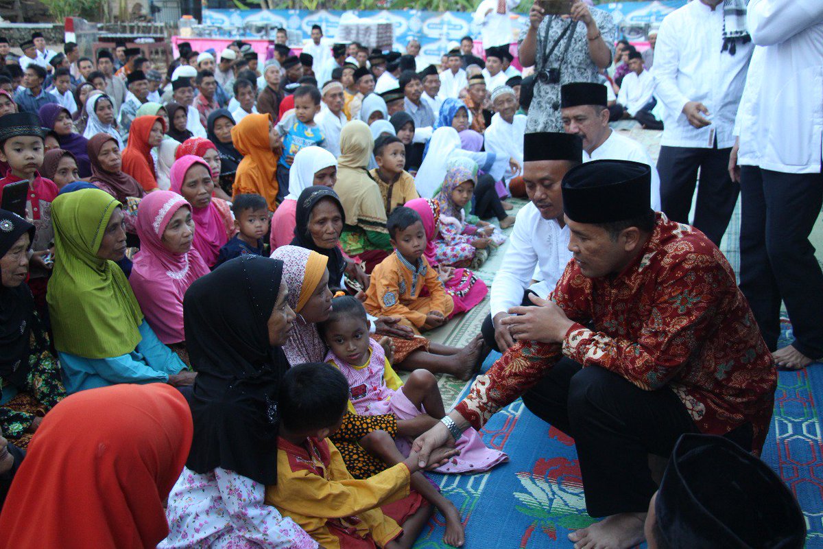 BupatiWonogiri's tweet photo. Buka Bersama Ramadhan bersama Warga Gendayakan kec.Paranggupito (31/5) #SesarenganMbangunWonogiri https://t.co/0xCmf2louK