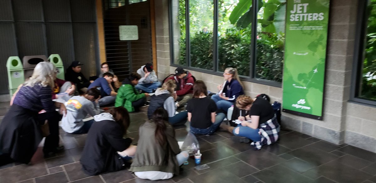 MrSmith400's tweet photo. BVHS #Artclass with #Photo9 keeping it real at the #calgaryzoo #classroomsareeverywhere @rvsed #rvsed #panadatime https://t.co/mNjdqrRftg