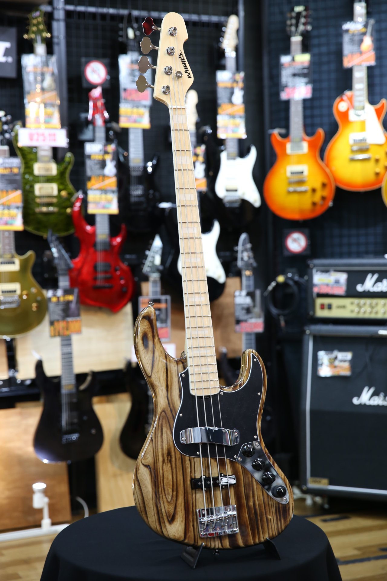 توییتر Bigboss広島 در توییتر Edwards E Am 155as M 待望の入荷です 日本人の体格にマッチした Jスタイルベース 世界的な 水準をクリアするサウンド その両方を形にしたベース 木目を強調したバーナー加工 めちゃかっこいいっす T Co 6ujuldogjh