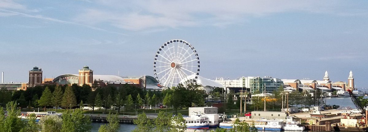 DennisCGarcia's tweet photo. #SweetHomeChicago
#LakeShoreDrive
#LakePointTower
#NavyPier https://t.co/0VGJznbQkB