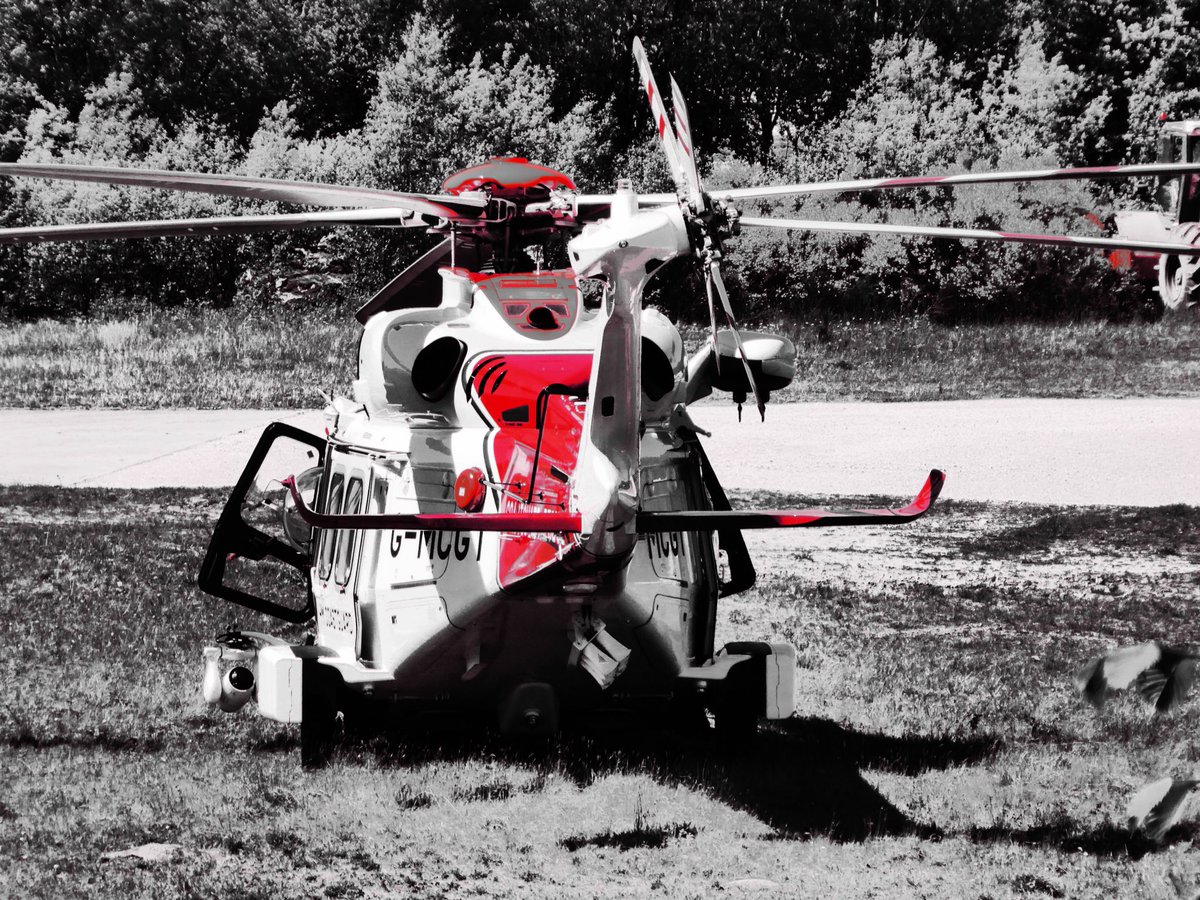 torque137's tweet photo. The Prestwick based #R199 made a rare appearance in Fort William recently assisting @EMRSscotland and @Scotambservice.@Bristow_Group @MCA_media #coastguard #coastguardchopper #fortwilliam #medevac #aw189 @AgustaWestland @Leonardo_UK #scottishambulance #paramedics https://t.co/okiN6xVKxE