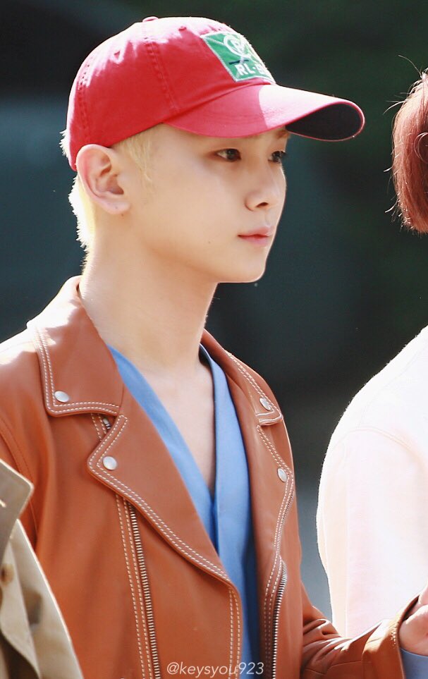 180601 뮤직뱅크 출근 - 뽀얀이🍎

#기범 #key #샤이니 #키 #キー #SHINee  #데리러가