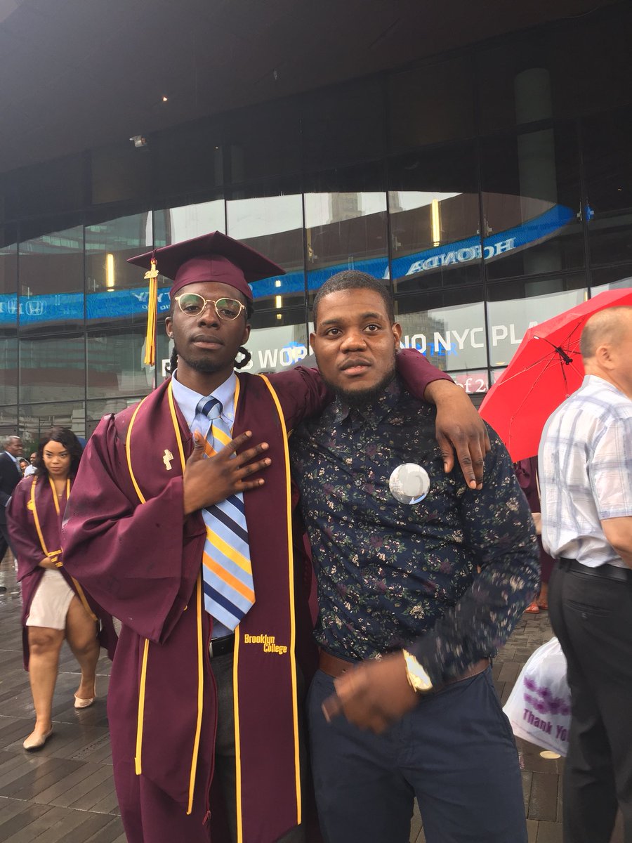 elijahxmora's tweet image. My nigga Jean passed away last week a week before graduation. His older brother came in his place. He with us always forever 🙏🏿 #RIPJEAN #LoveYouAlwaysBro