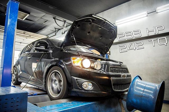 ZZPerformance's tweet photo. Equipped with a fresh ZZP big wheel turbo, our Sonic put down 233whp/242wtq last night! Highest numbers we've ever seen out of a 1.4L at ZZP ๐ฅ. Stock long-block, all of our bolt-ons, and our soon-to-market flex fuel kit. .
.
#ZZP #ZZPerformance #Chevโฆ https://t.co/oM4XLyzkcz https://t.co/aA12XSVkCO