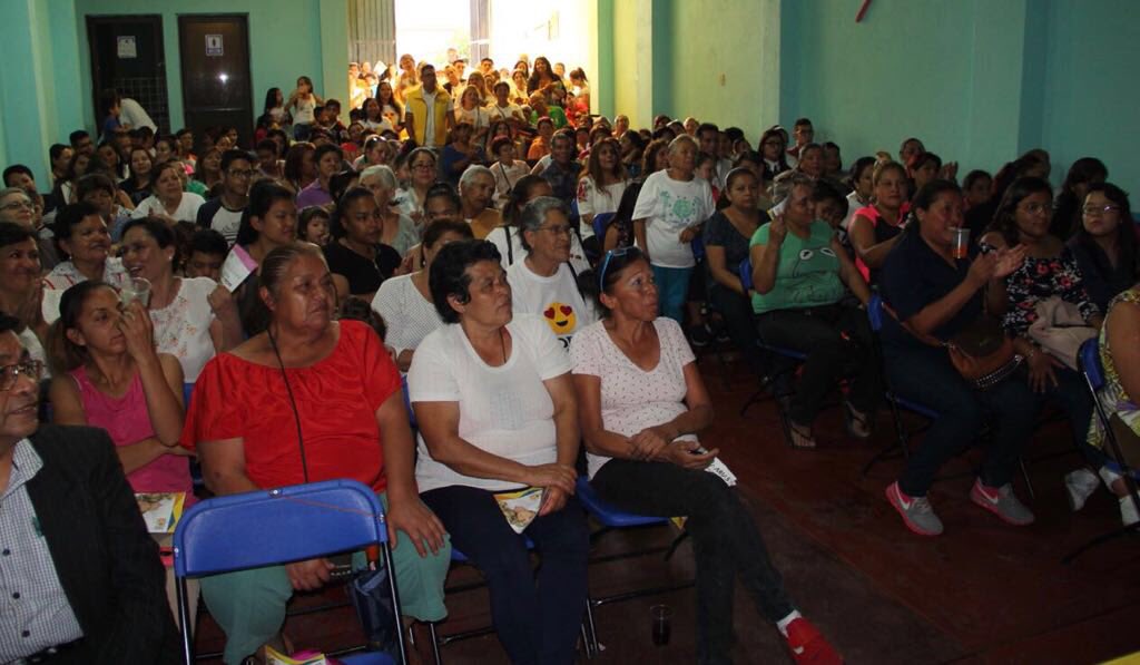 AriasNora's tweet photo. Agradezco  la recepción de mis vecin@s en la Colonia San José de la Escalera. Para mí es importante escucharte, porque tu voz es y será mi prioridad al frente de la alcaldía de  #GAM
#PorqueCuidaremosDeTiYDeTusHijos https://t.co/kVpUSZr4Jo