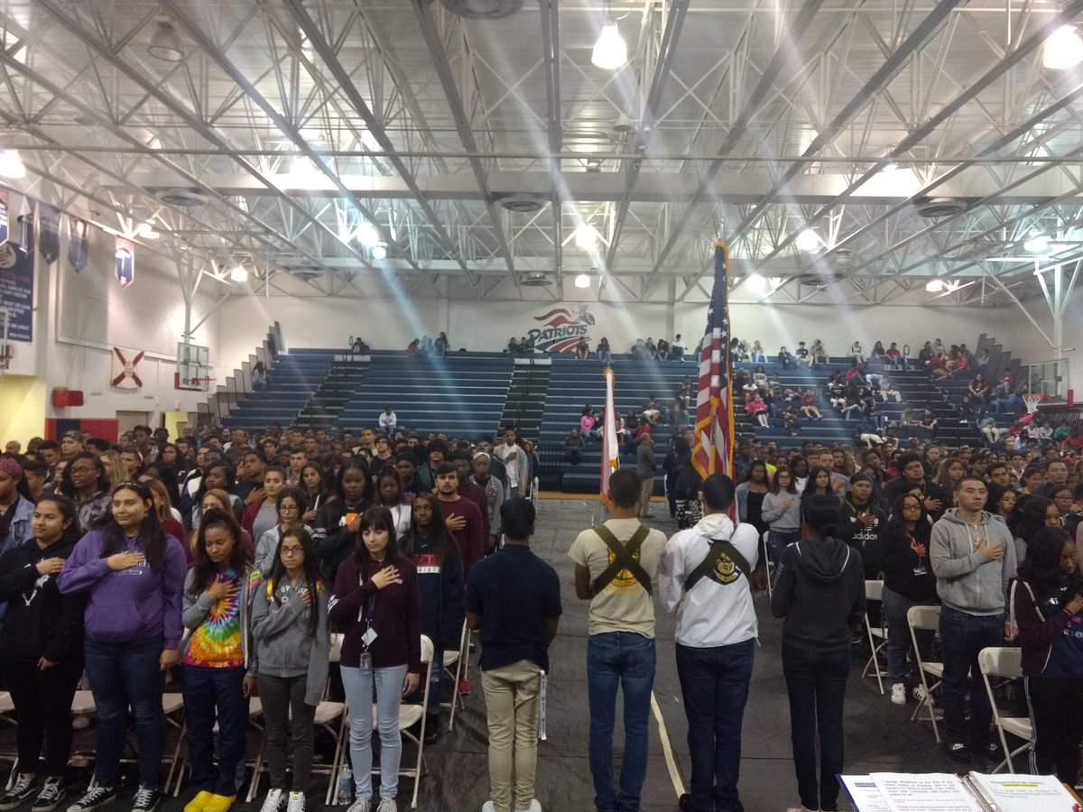 Alex_Gonzalez29's tweet photo. Practice makes perfect for #MDCPSGrad 2018 at @PatriotsAHS 😎 @MDCPSNorth #MDCPSFutureReady Ready for tomorrow. 👊 https://t.co/Cl9OKIIRce