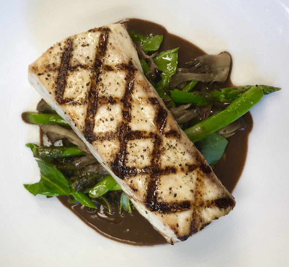 Wahoo!!!! 🤗 #grilledwahoo #morels #maitakemushrooms #asparagus #whitewinebutter 😍❤️🇮🇹💚

#wahoo #fish #seafood #healthy #foodphotography #beautifulcuisines #yahoofood #foodandwine #foodgasm #sublime #stlfood #fialafood