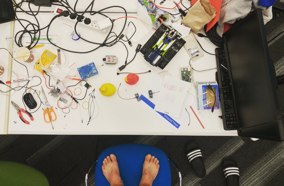 ErosLevente's tweet photo. #hackethon24 https://t.co/kltzYOrUci