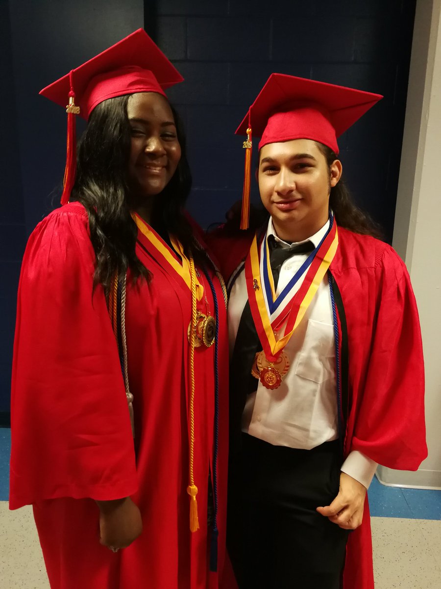 Smiley_dawson_'s tweet image. I graduated!!!! This is one of the last few #DBHSExperience . I enjoyed my years in high school and I wish good luck to the future graduates that follow me. I love every who impacted my life throughout these bittersweet years.