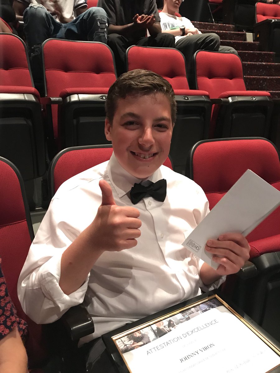 Cferhrhs's tweet photo. So proud of our student Johnny for winning CFER Heritage’s best attitude award. Such a deserving student. #olympiadesreussitejeunesse #OlympRJ #cferpic #reseaucfer #olympiadRJ https://t.co/16CDg6J2Af