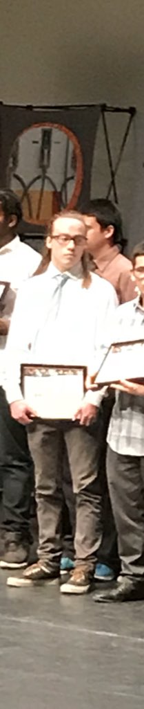 Cferhrhs's tweet photo. AND THE AWARD FOR PERSEVERANCE FROM CFER HERITAGE GOES TO 🥁DONAVAN. Great job, you deserve it. #reseaucfer #cferpic #olympiadesreussitejeunesse #OlympRJ #olympiadRJ https://t.co/UN24bgyJ2L