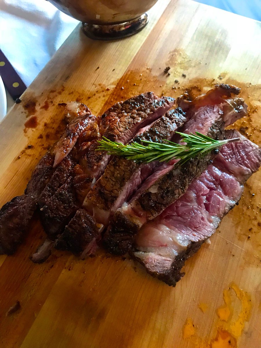 TopRackBBQ's tweet photo. #Tbt to a pretty solid Tomahawk https://t.co/RAVUvmP0CQ