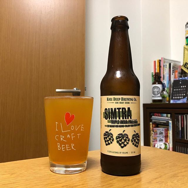 yoshiani's tweet photo. 今宵ラストのビールは、
KNEE DEEP BREWINGの、
SIMTRA🍻
#kneedeepbrewing
#simtra
#craftbeer
#クラフトビール
#beer
#ビール
#今宵の晩酌ビール https://t.co/ZSrKwzn6TY https://t.co/PTl3RG2rMJ