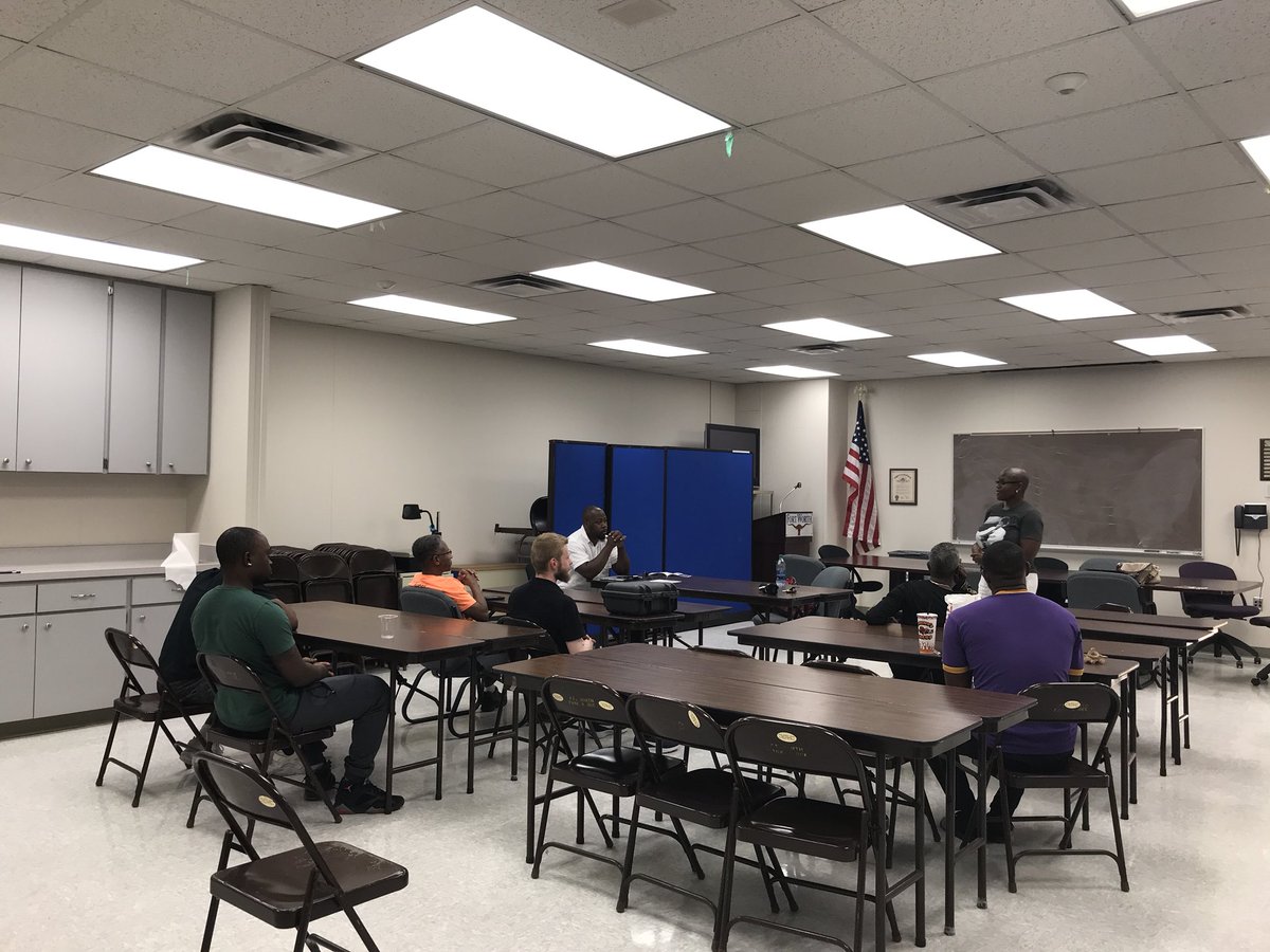 JazzonTrinity's tweet photo. Getting ready for the #volunteers meeting!! #jott2018 #jazz #4theloveofmusic https://t.co/JNGIknN6mz