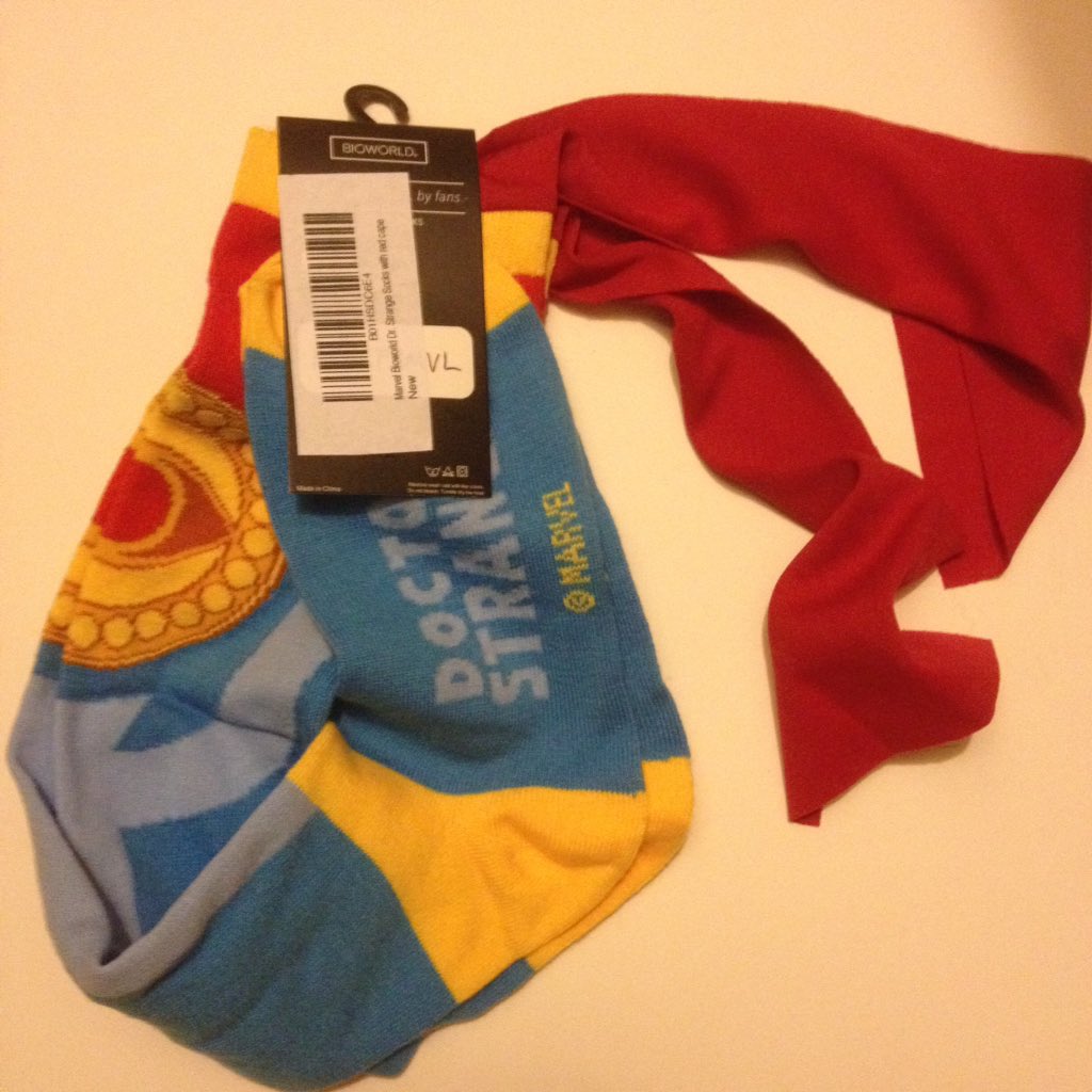 SanctumBlog's tweet image. 9/14

No longer content to merely SHOW the #CloakOfLevitation , the items from now on almost all INCLUDE an ACTUAL #cloaky,
while emulating #doctorSTRANGE garb with #EyeOfAgamotto, tunic and sash.