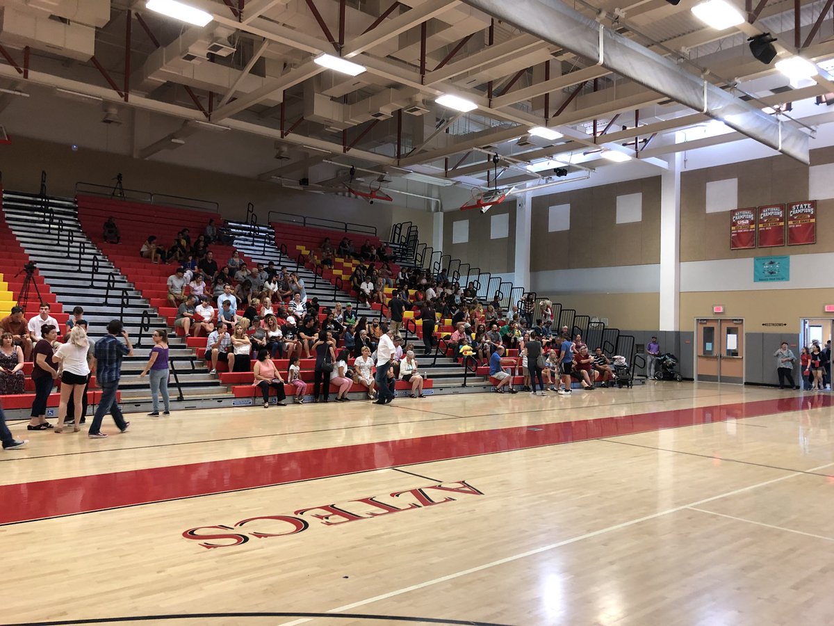 kalkoskeSHHS_AP's tweet image. It’s happening now, the PDHS 2018 Dance Show!! Dance on down to view some groovy moves!! #PDAztecPride #AztecTribe @mrmazet @PDAztec_Zink