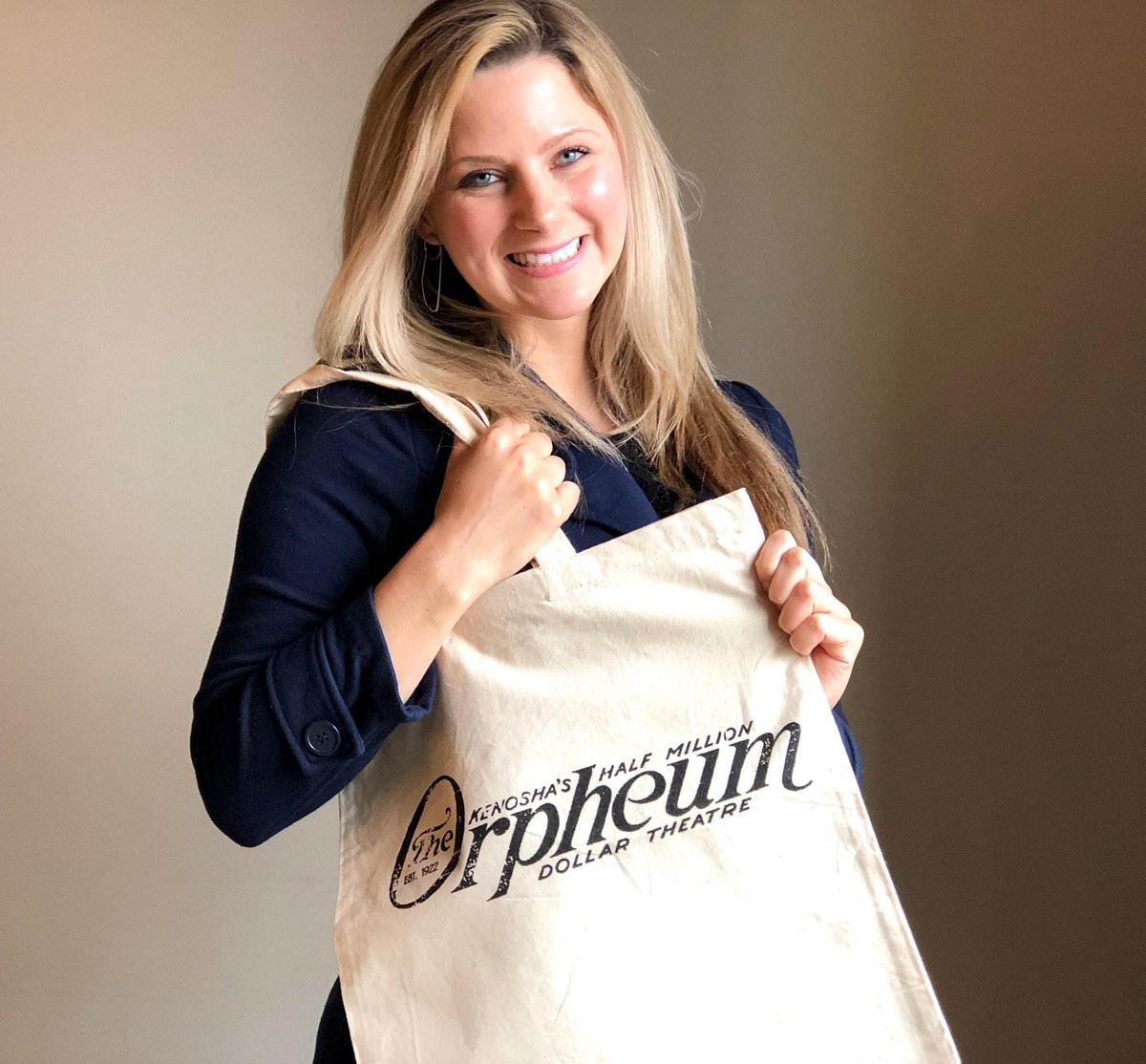 WeMakeTeeShirts's tweet photo. Bags we inked up for the Orpheum theatre in #Kenosha 👍🔥 https://t.co/Tb646PMFOp https://t.co/UNgk2T8bCs