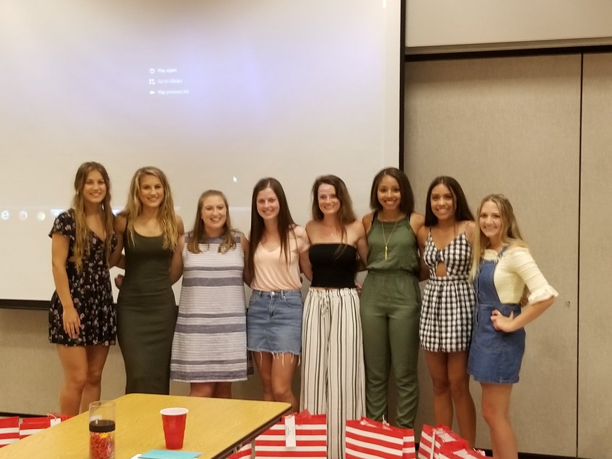 SuskyGLax's tweet photo. Congrats 2018 @SuskyGLax seniors! https://t.co/hkwZpiYQ8M