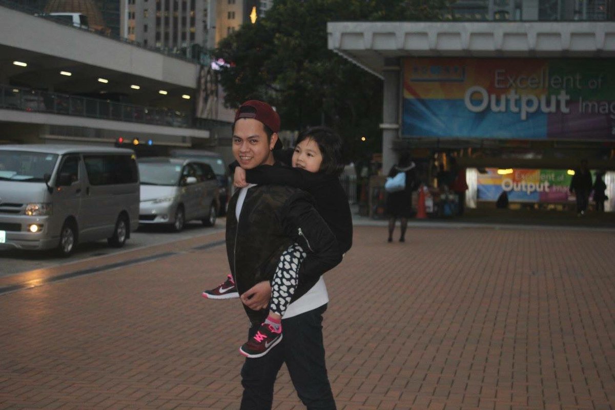 iamlupinthe3rd's tweet photo. Father and daughter😊☺️👨‍👧 https://t.co/iLcKTDJtyP