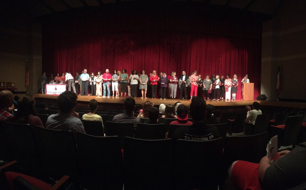 CoachPatton36's tweet photo. Huge s/o to @ShayMottBurt for heading up the #DecadeofVALOR celebration. 10 years of magic moments highlighted in one evening. #great times and great people at the LAKES https://t.co/W6sWa682V2