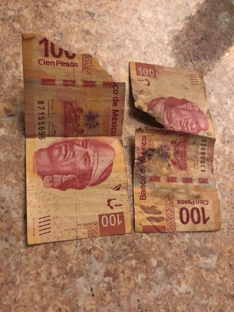 monistrass's tweet photo. @BBVABancomer uno de sus cajeros tiene billetes rotos, a mi me dio dos de 100, que procede? https://t.co/eG8qwKrA96
