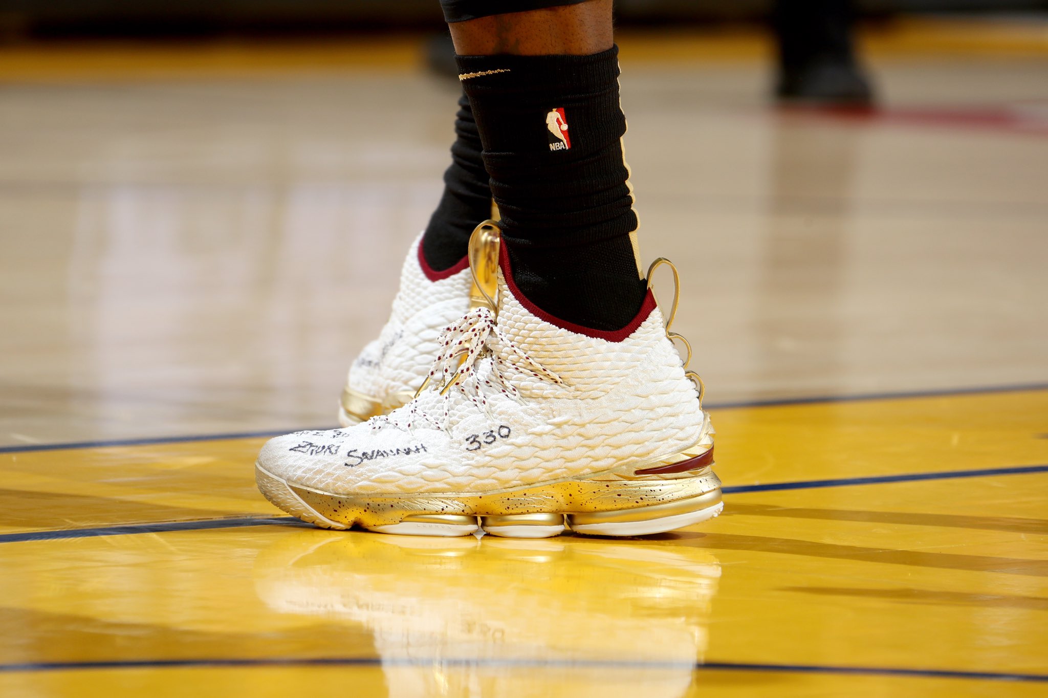 B R Kicks on X KingJames wearing the special edition Nike LeBron 15 for Game 1 NBAFinals https t nIOFGWeudo X