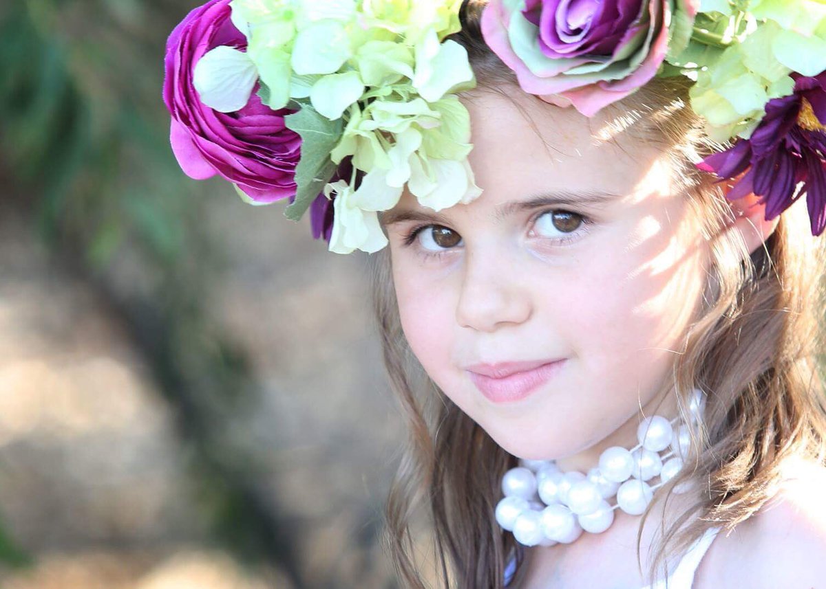 MissYumaCounty's tweet photo. Super excited to share my cute princess for State!👧🏻👑💖 Meet Zoiey, a CMN kid who enjoys pickles, lipgloss, the color pink, Target + Ghost Adventures! She wants to be a tooth fairy, doctor, ballerina, the Queen of Australia...but for now she is quite content being a princess💞 https://t.co/RfczQvBi9z