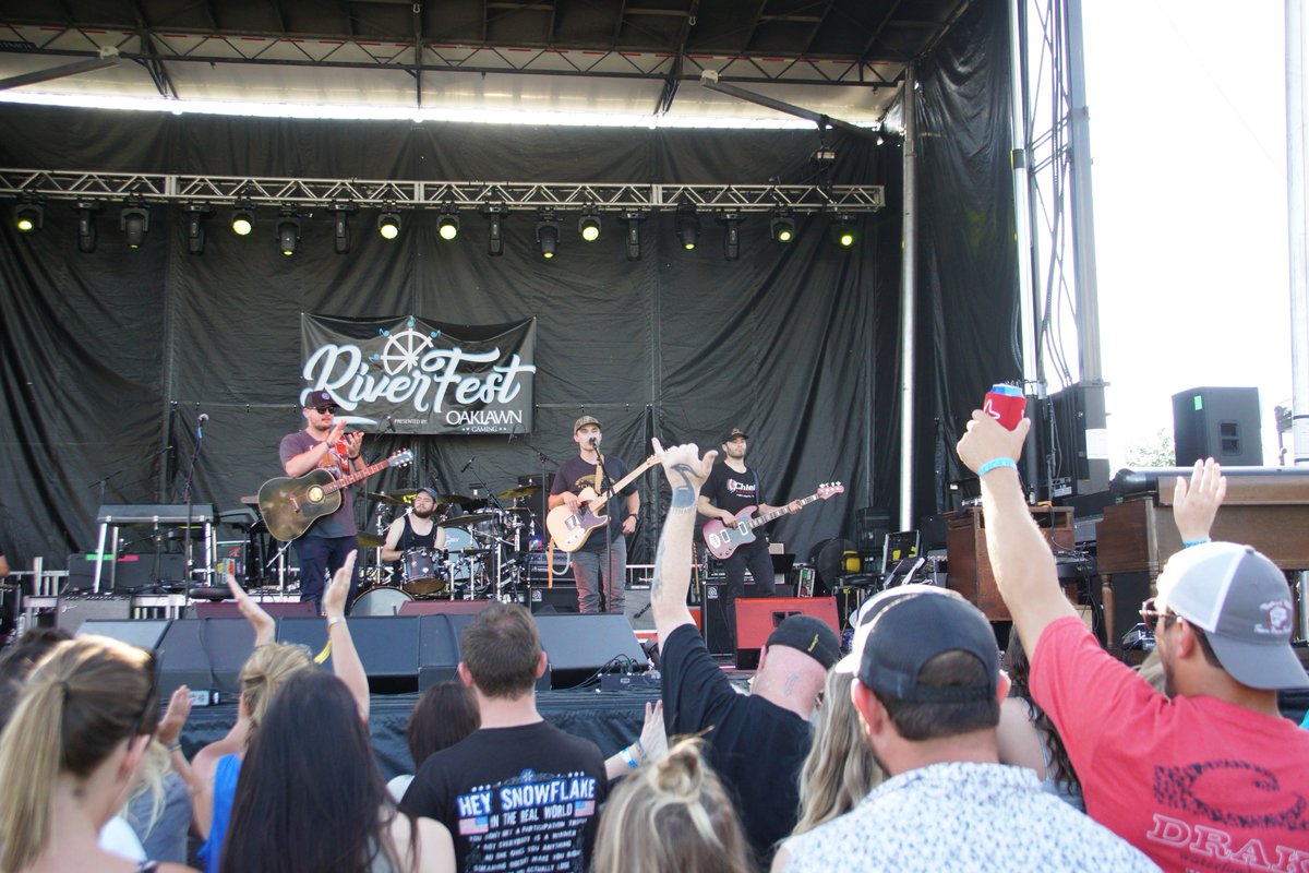 #RiverFest2018 Day 3 Highlights at AMP Energy Organic Stage. <a href="/jamey_johnson/">Jamey Johnson</a> <a href="/MissMargoPrice/">Margo Price</a> <a href="/MuscadineBLine/">Muscadine Bloodline</a> // 📷: <a href="/razorbackFoto_/">Matt McClenahan</a> Chauncy Neumann