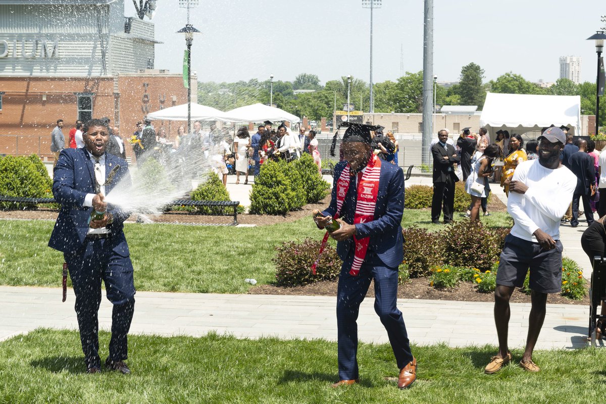 TheHotLZNupes's tweet image. #KappaGraduation ♦️👌🏿🤝💎🔥 #NupeTwitter #KappaTwitter