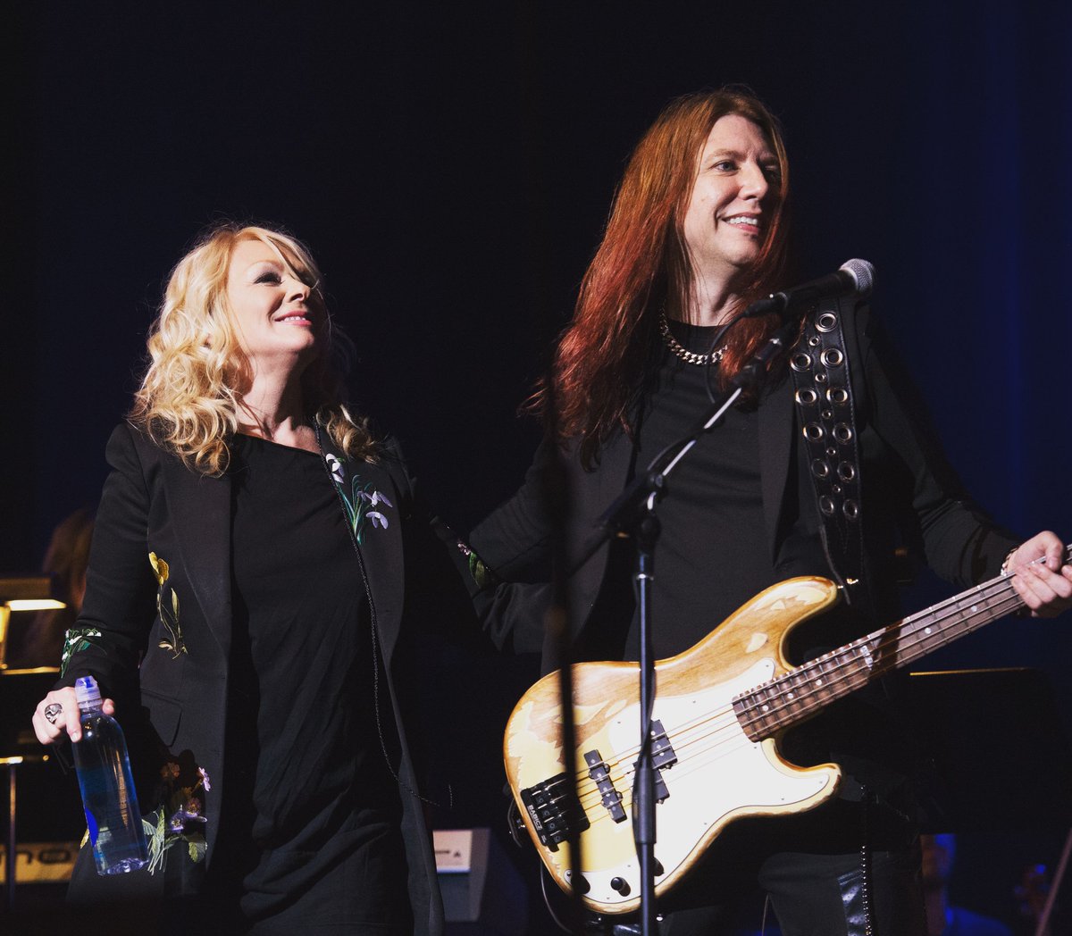 Having a laughter with the great #NancyWilson at the #FromClassicalToRock benefit concert #ocmusicdance