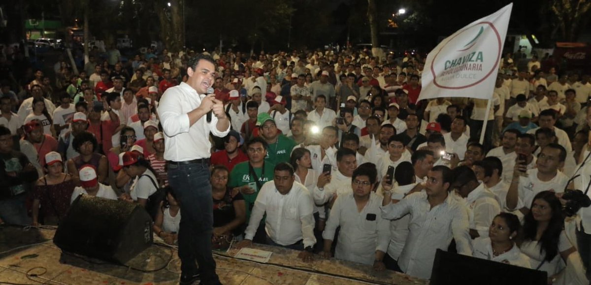 PabloAnguloB's tweet photo. En #Minatitlán la fuerza de los jóvenes priistas se siente y está más fuerte que nunca. Hoy nos reunimos con ellos para refrendar nuestro apoyo al próximo Presidente de la República @JoseAMeadeK y a @alfaro_raul . 

¡Desde aquí confirmamos que vamos a ganar en todo #México! https://t.co/d8OxL4IAgL