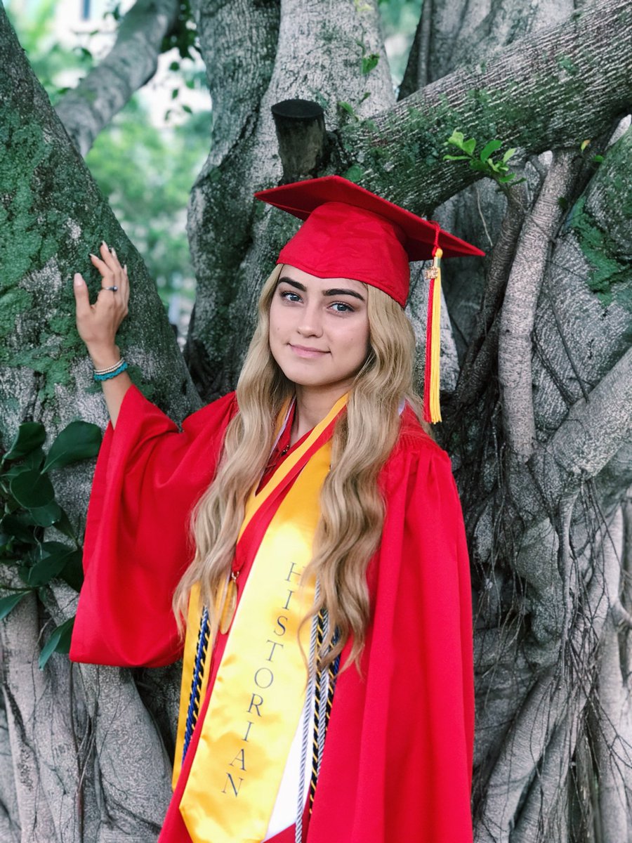 __cynb's tweet image. It’s been real ❤️💛❤️💛 #dbhsexperience