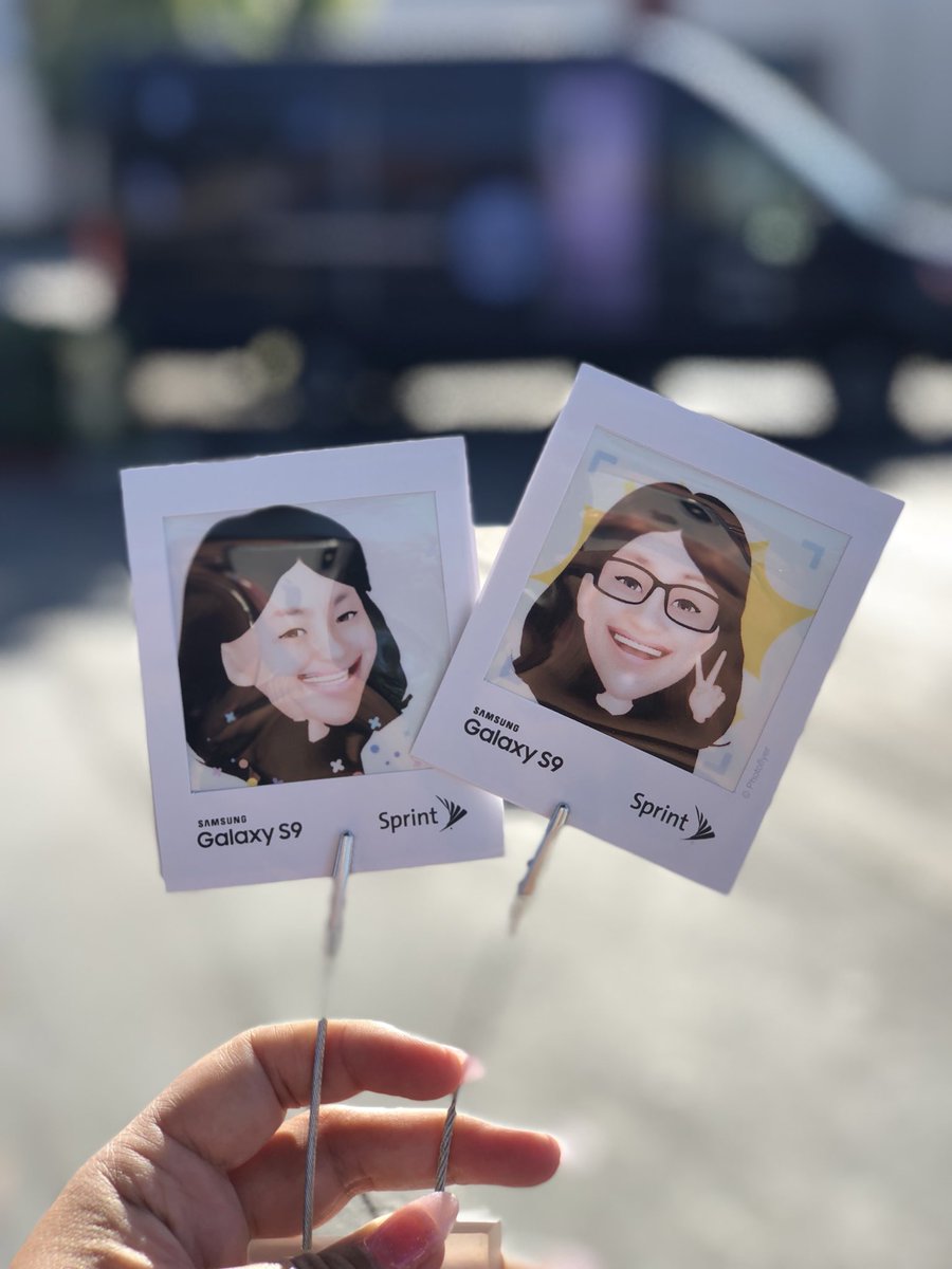 Hanging with <a href="/KaeryCastillo/">Kaery Castillo</a> Today and ran into @SamsungMobileTourbus testing out the <a href="/S9Samsung/">Samsung Galaxy S9</a> #ARemoji feature