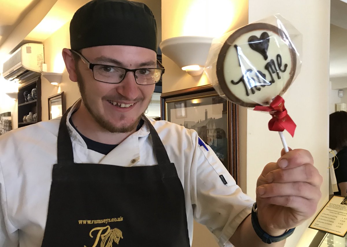 Love chocolate? We have a part time coffee shop assistant position in our Thame shop. Drop CV into shop or email kate@rumseys.co.uk. Please retweet and help us find someone wonderful! #thame #oxfordshire #jobs