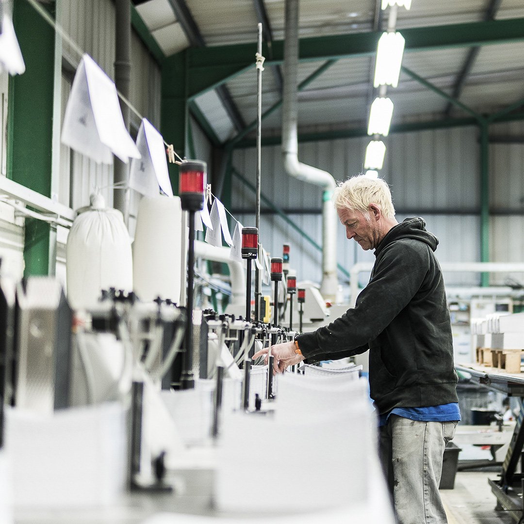 PointControl's tweet photo. Multi section jobs have been prevalent this week. When a job has more than 16 folded sections. To be able to #PURBind these jobs we carry out a pre-collation of the excess sections which are then hand fed onto the in line collator to join the final 16 sections #UKPrint #Books https://t.co/it1oSRkH9Y