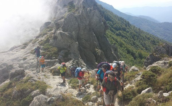 Corse, GR 20 Sud 2018 Randonnée GR20 Sud du 20 au 25 Mai 2018 *Bonne ambiance, bon groupe, excellent guide, circuit magnifique et technique. Bon accueil dans les refuges . Gwenaëlle *Les guides sont parfaits, le GR à la hauteur de ce que je pensais.... blog.couleur-corse.com/Corse-GR-20-Su…