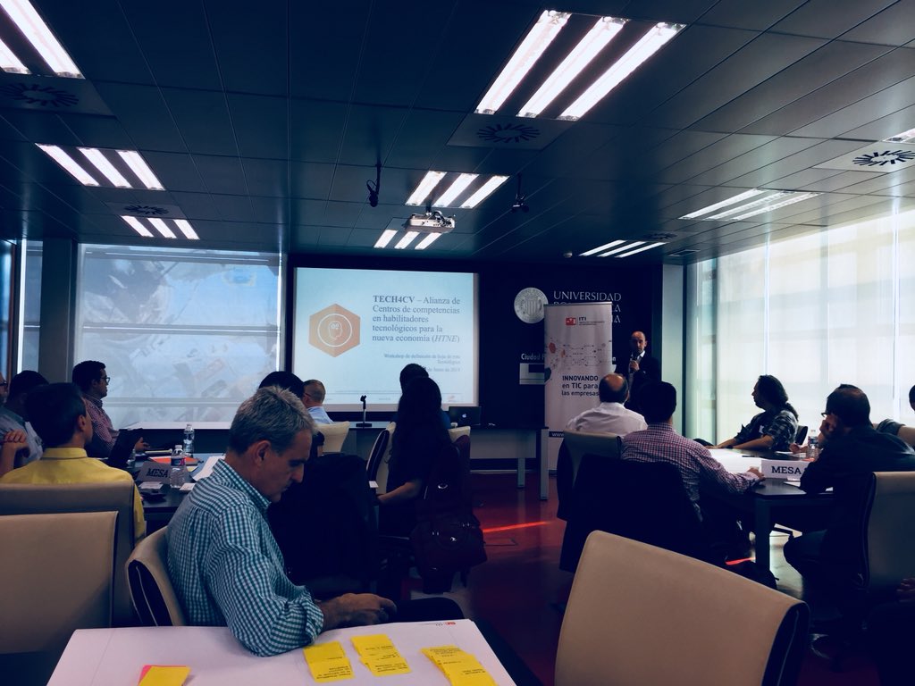 rauljuanes's tweet photo. Workshop sobre nuevos modelos económicos para la Comunidad Valenciana habilitados por las tecnologías #KET #HTNE en colaboración con la @GVAavi y resolviendo retos de #ODS Suena a buen plan para un viernes 💪🏻 @ITI_TIC @dsaezdomingo @NachoGalve https://t.co/ADrEPkGsFM