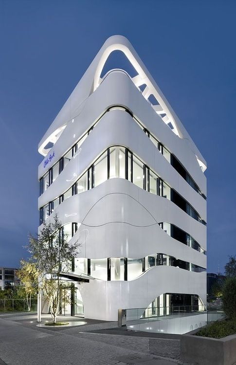 flattro_'s tweet photo. "Architecture is inhabited sculpture." - Constantin Brancusi #ThursdayThoughts https://t.co/a9mGh5it4R