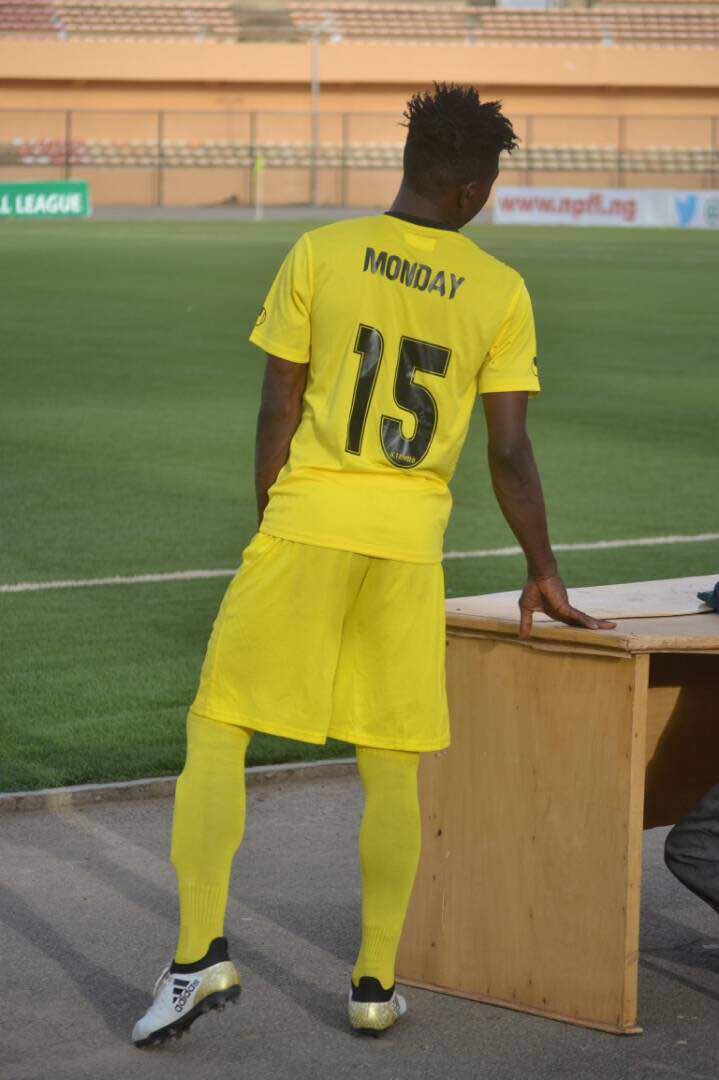 mc_patodin's tweet photo. It's absolute joy to see my brothers making waves in the footballing world.

Pic.1 is Shinshima-Monday ex MFM player, now back to the NPFL with KATSINA UNITED as the highest paid. 💪

Pic.2 is our GK from childhood TAYE now in FC.METALIST ukraine. 👏 

#HappyNamJune #AgegeWa https://t.co/7WCN2lxTlG