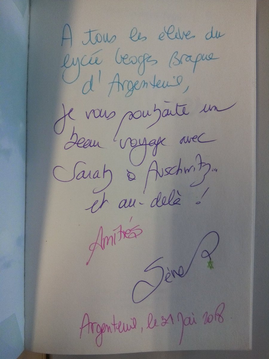 CcilDipro's tweet photo. @LesIncos 
#CollègePVC 
#LPOGeorgesBraque 
@0950666h 
@JMartin49350 
@CdiGBraque
Dédicace de Sève Laurent-Fajal sur trois exemplaires du livre Les Valises achetés par le CDI du lycée dans le cadre du #PrixdesIncorruptibles https://t.co/uxOWOKRUzQ