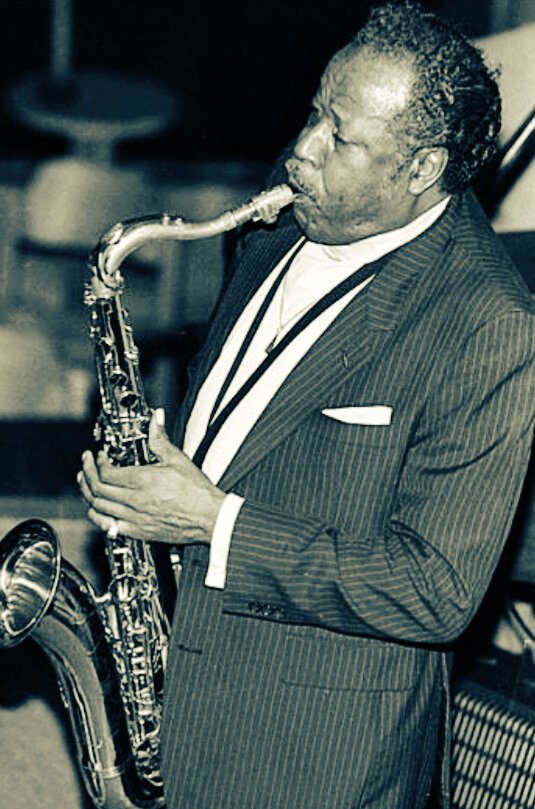 mctony's tweet photo. RT @John_ichi_: Eddie ‘Lockjaw’ Davis …It’s a good picture...❗#jazz #tenersax #verysaxy #honker #jazzgiants https://t.co/MNdQ6hjX1V