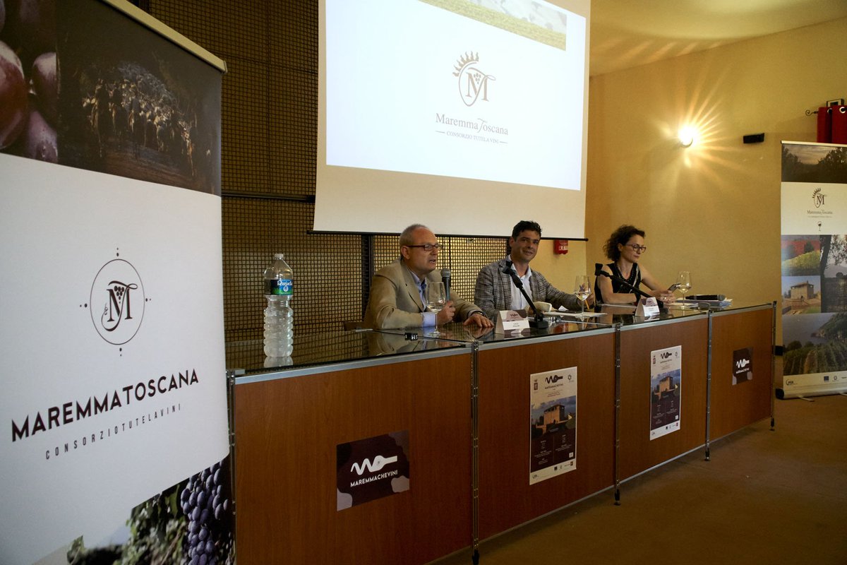 Zed_CommPR's tweet photo. Un #Maremmachevini da ricordare con tanti amici che sono passati a trovarci e hanno condiviso con noi una speciale due giorni alla scoperta della DOC Maremma Toscana. 
#docmaremma #wine #press #zedcommpr #winepr https://t.co/dd3eEkJxzh