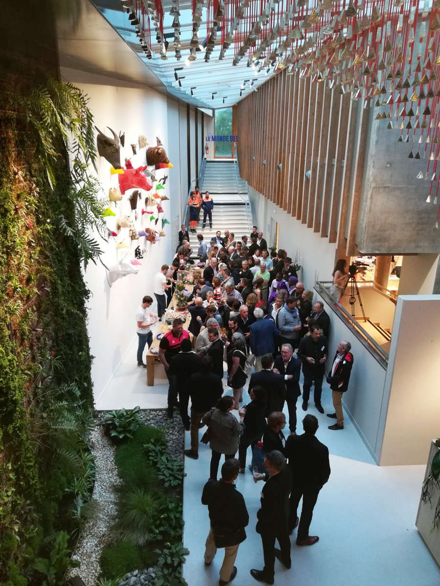 LaFoodTech's tweet photo. Inauguration de la nouvelle Maison de la Vache Qui Rit hier soir, en présence de @AfievetFievet PDG de @belcorporate et des élus locaux. Un outil innovant, créatif et moderne au service de la transmission des savoir-faire agro-alimentaires. https://t.co/erZfqtKZYM