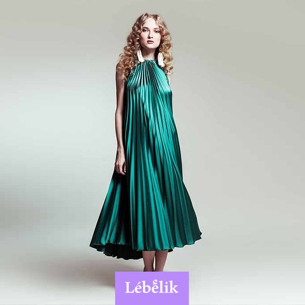 Lebelik's tweet photo. We've got the perfect dress by Vanina for that wedding you're invited to this summer 💍
Get it here ➡️ https://t.co/9xLga2RNwM…/vanina/the-sasha-emerald-dress.html https://t.co/XbfBoT3d4H