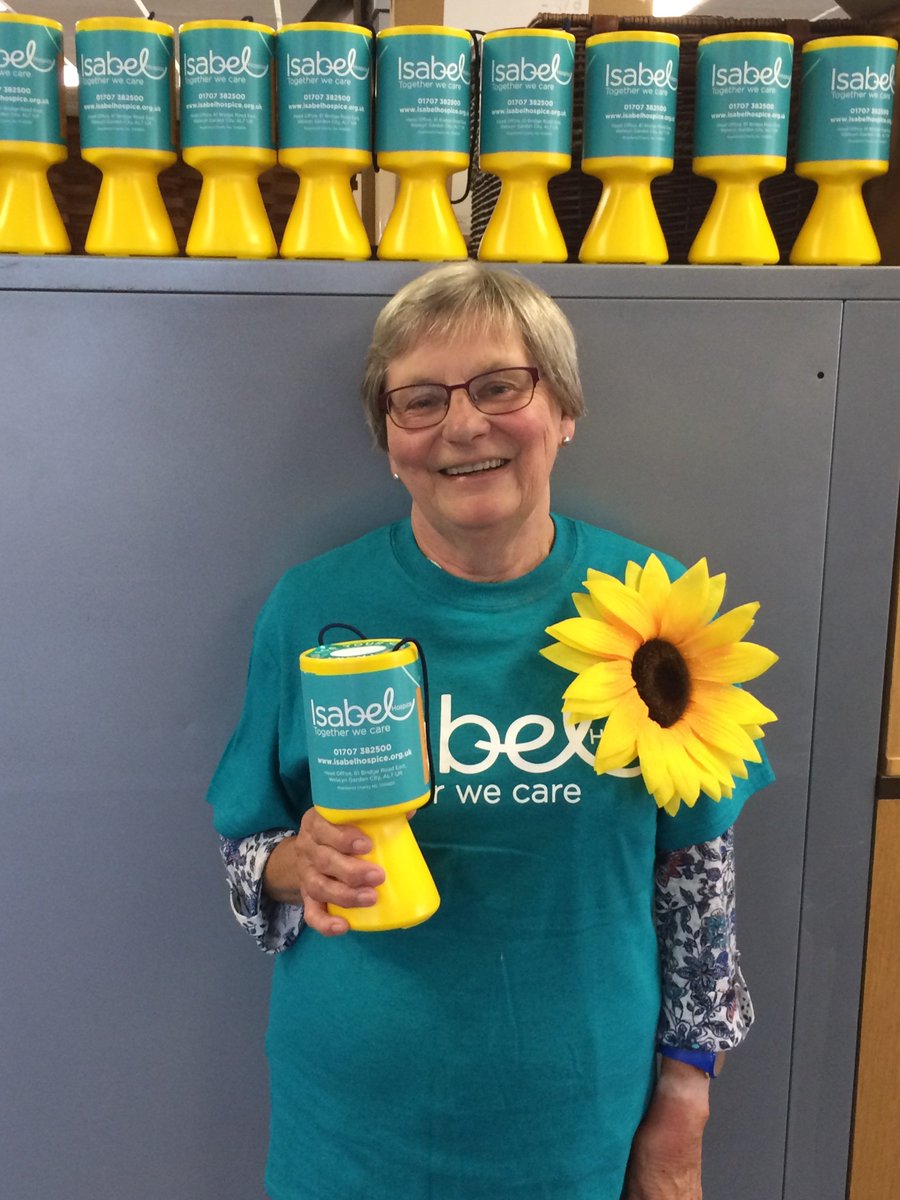 CommunityIsabel's tweet photo. Sunflowers Galore! Keep your eye out for lots of sunflower activity over the next few weeks! You will see lots of our wonderful volunteers out and about, in both shopping outlets &amp; on the streets, collecting on behalf of @IsabelHospice for our Sunflower Collection Campaign. https://t.co/aKdKktrejm