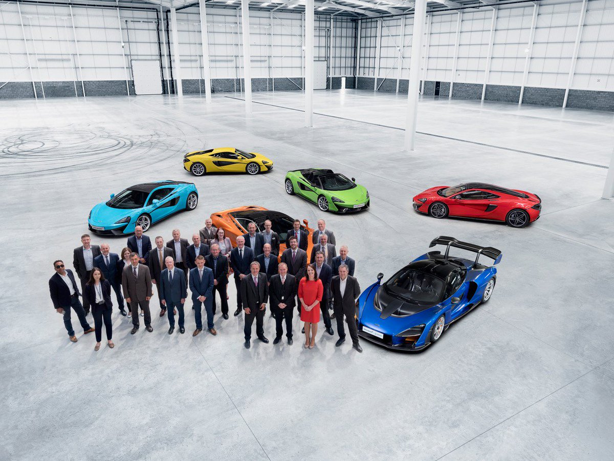 SheffCouncil's tweet image. They've got the keys to ignition! Great to see @McLarenAuto in their new £50m facility, bringing jobs, expertise and 🚗🚗🚗to #Sheffield and the region.